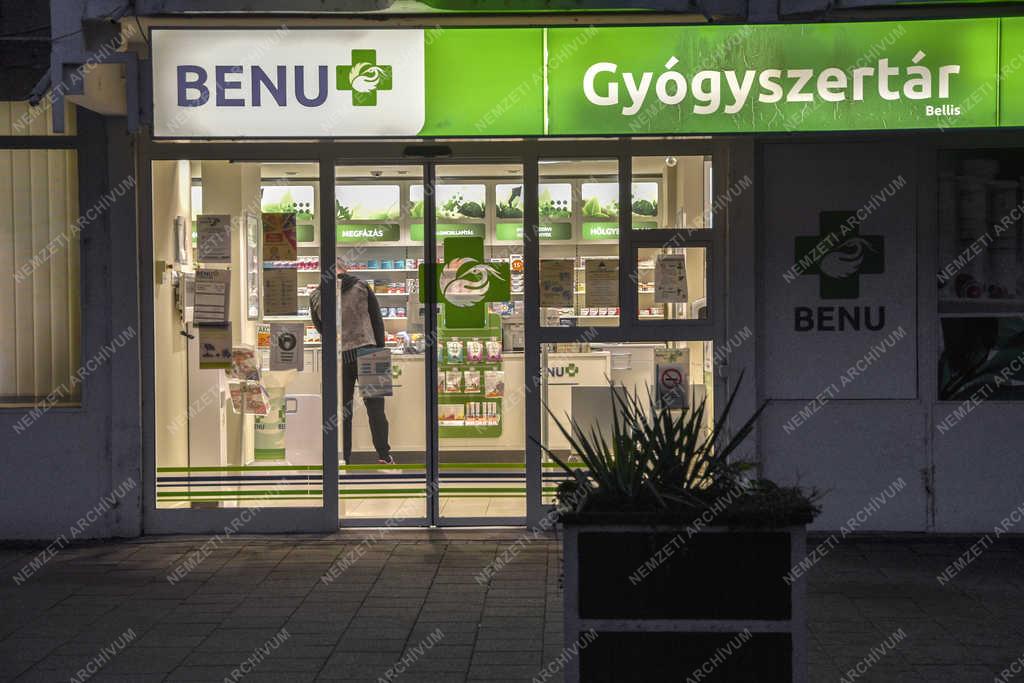 Egészségügy - Budapest - Benu gyógyszertár