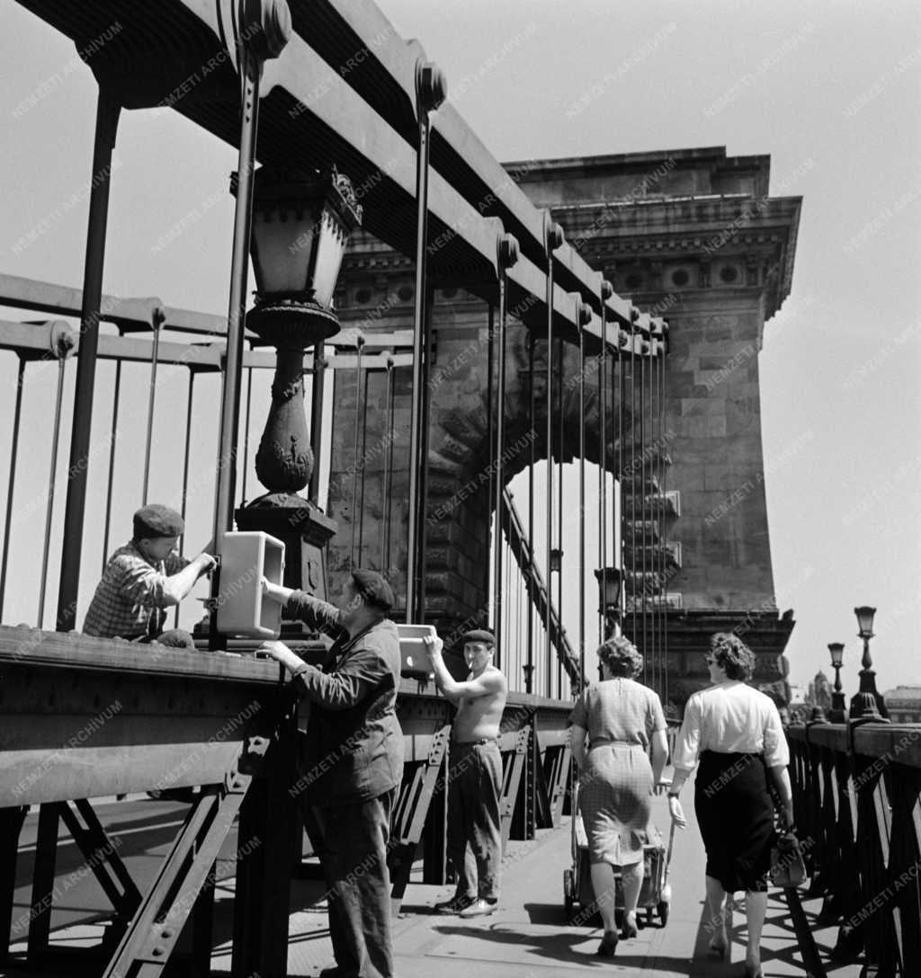 Rendőrség - Segélyhívó telefonok a budapesti hidakon