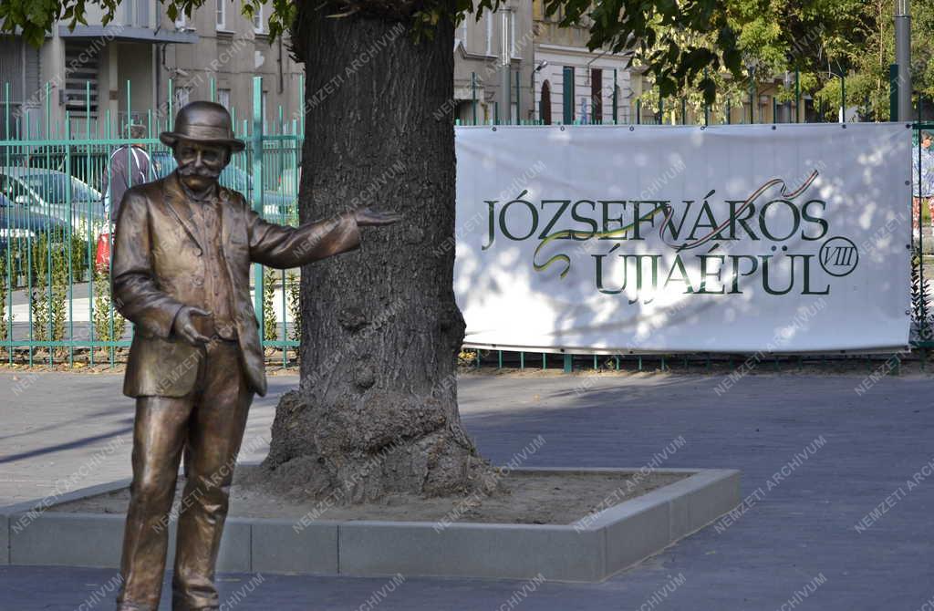 Műalkotás - Budapest - Az Ószeres szobra