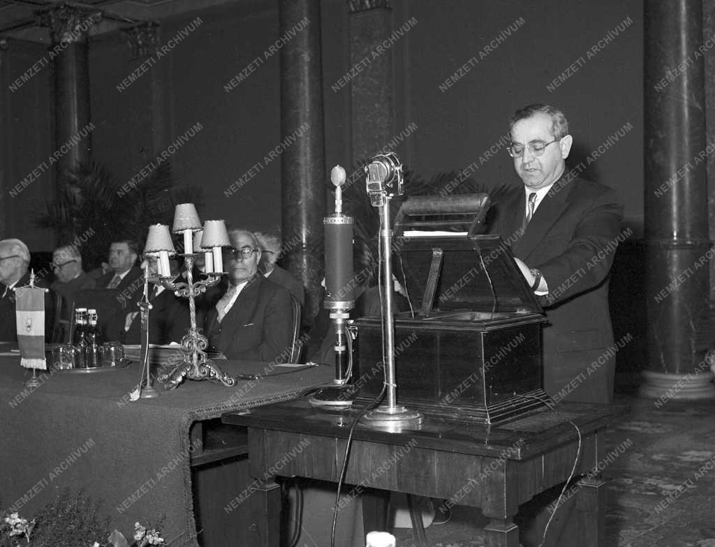 Tudomány - Az MTA közgyűlése   