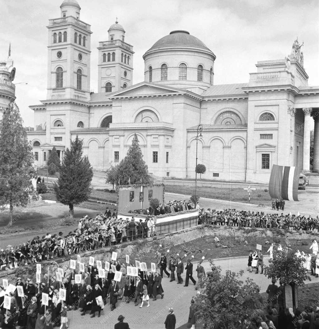 Ünnep - Május 1. - Eger 