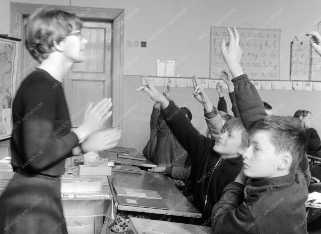 Oktatás - Főiskolai hallgatók tanítási gyakorlaton
