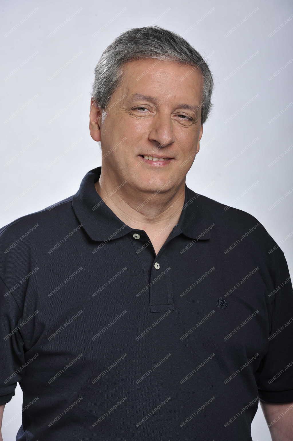 Sport - Televízió - Labdarúgó Eb - Deák Horváth Péter kommentátor
