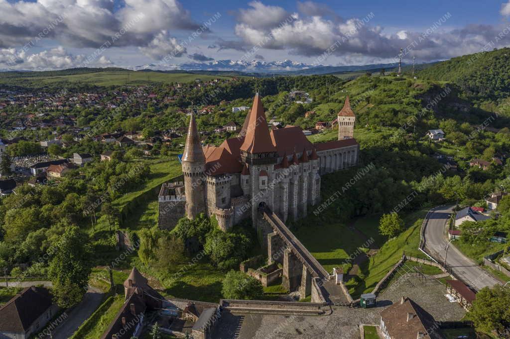 Műemlék - Erdély - Vajdahunyad vára