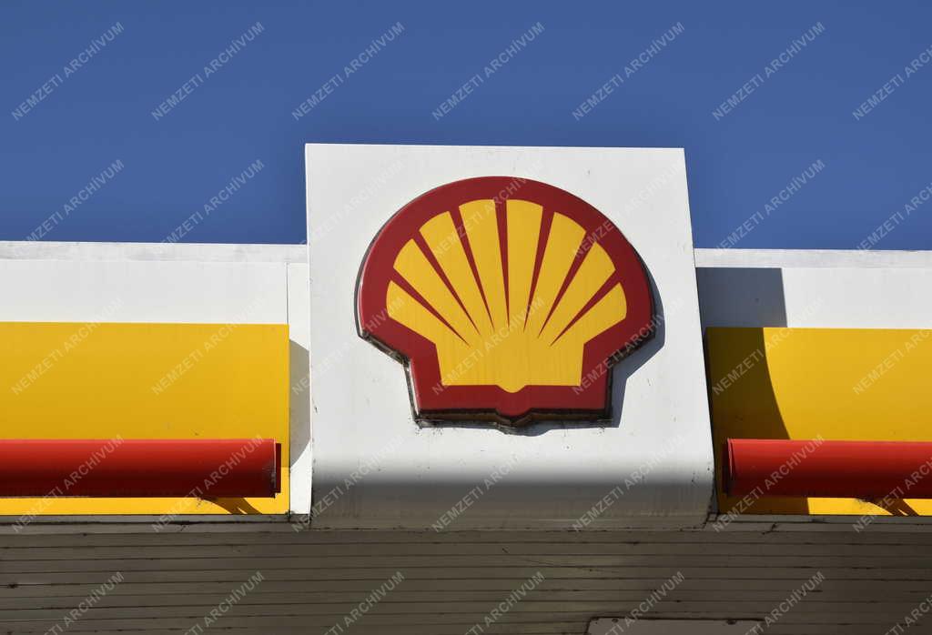 Közlekedés - Budapest - Shell üzemanyagtöltő állomás