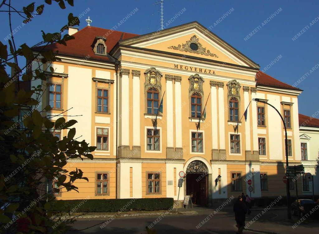 Eger - Megyeháza