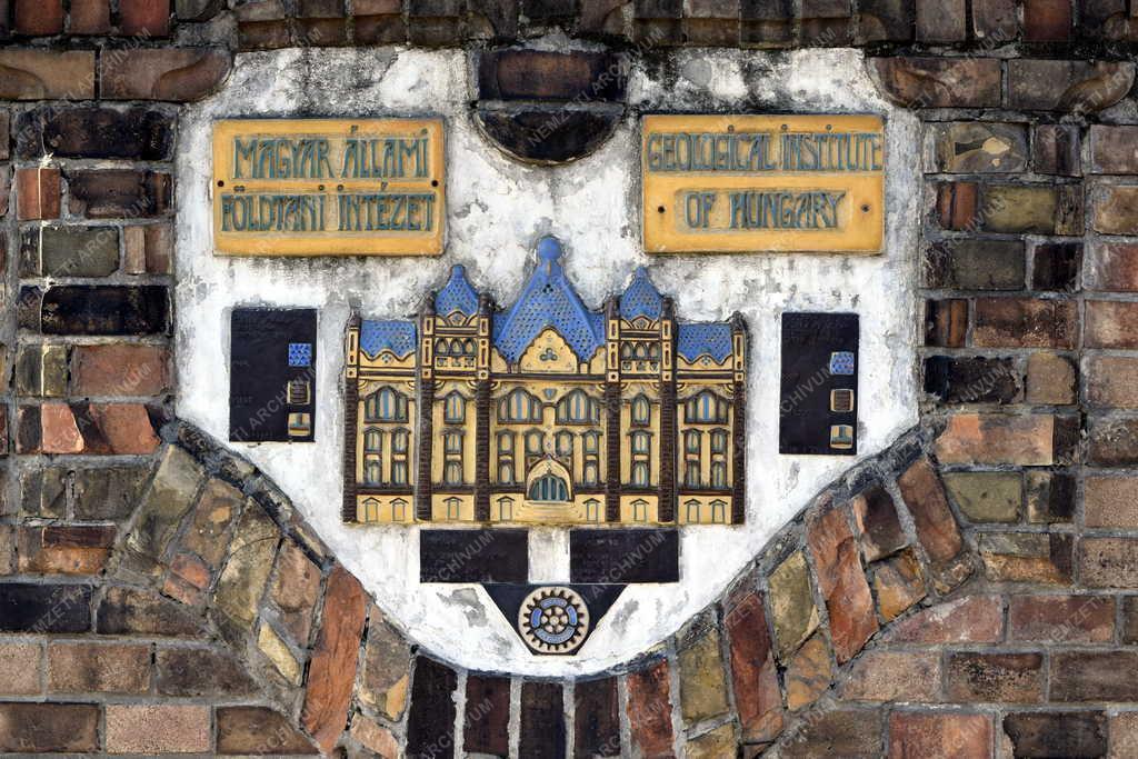 Városkép - Budapest - Tapintható-Láthatatlan a Magyar Földtani és Geofizikai Intézetnél