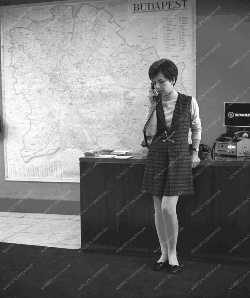 Városkép-életkép - Közlekedés - Rádiótelefon a 