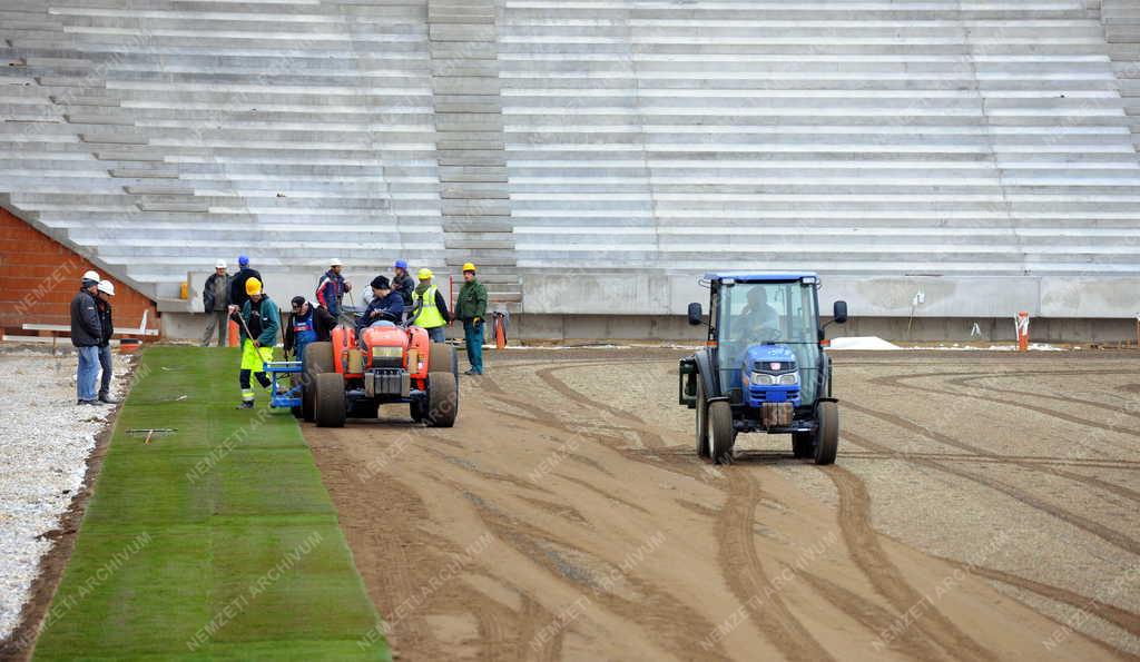 Sportlétesítmény - Debrecen - Épül a Nagyerdei Stadion 