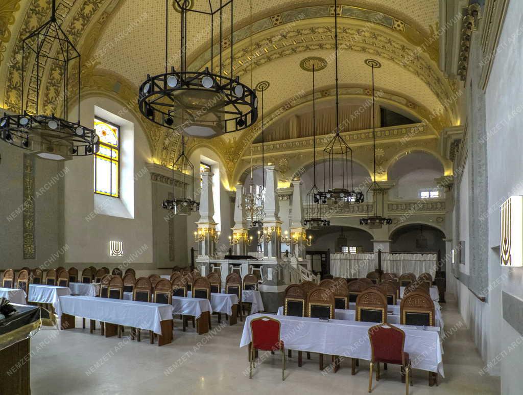 Egyházi épület - Budapest - Az óbudai zsinagóga