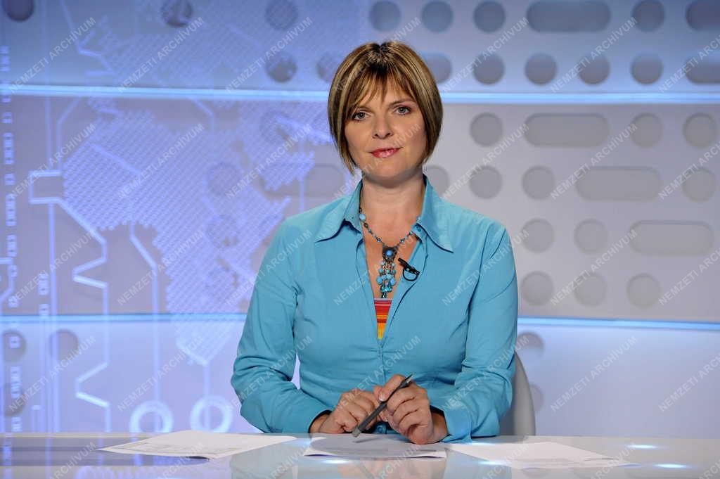 Televízió - Hegedűs Judit műsorvezető