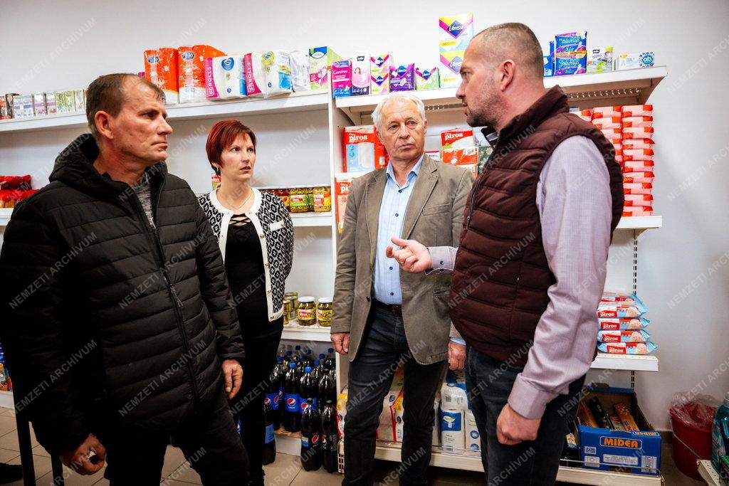 Magyar falu program - Megújult a Bács-Kiskun vármegyei Újtelek boltja
