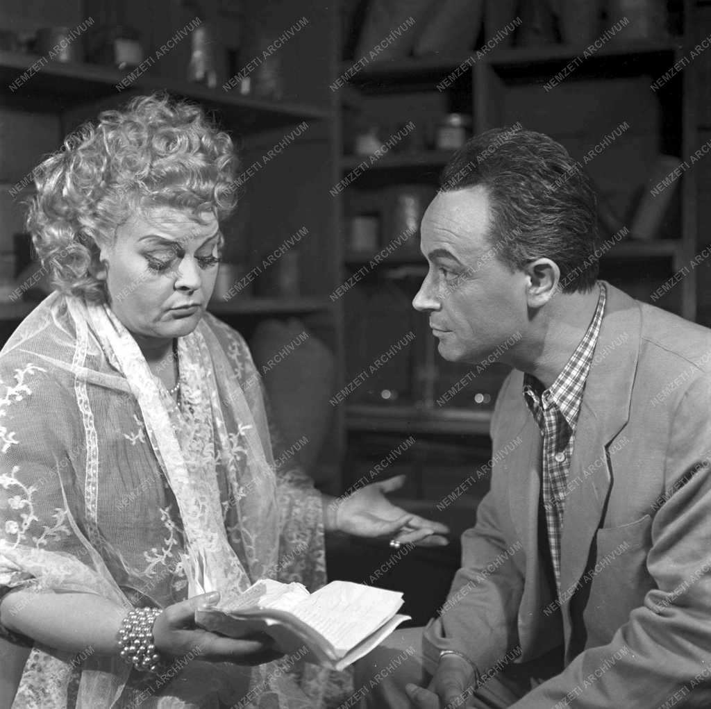 Színház - Halott völgy - Madách Színház 