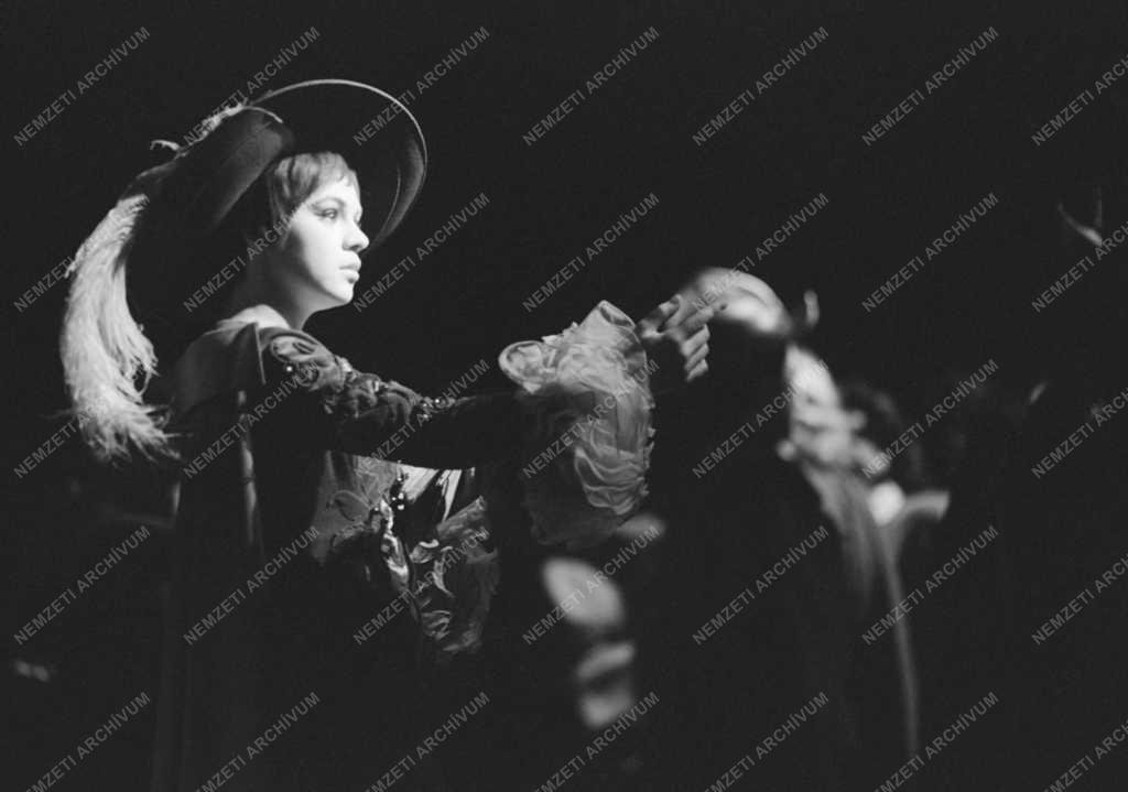 Opera - Verdi: Álarcosbál