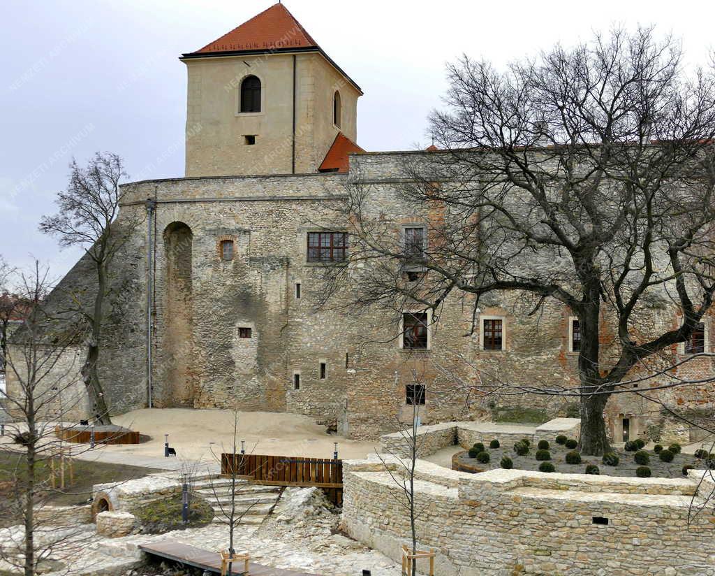 Városkép - Várpalota - Thúry-vár és környezete