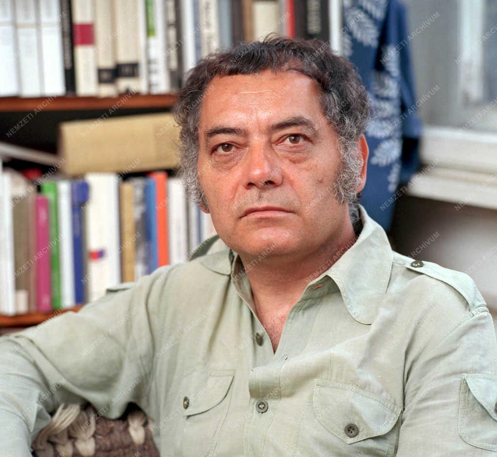 Csoóri Sándor író
