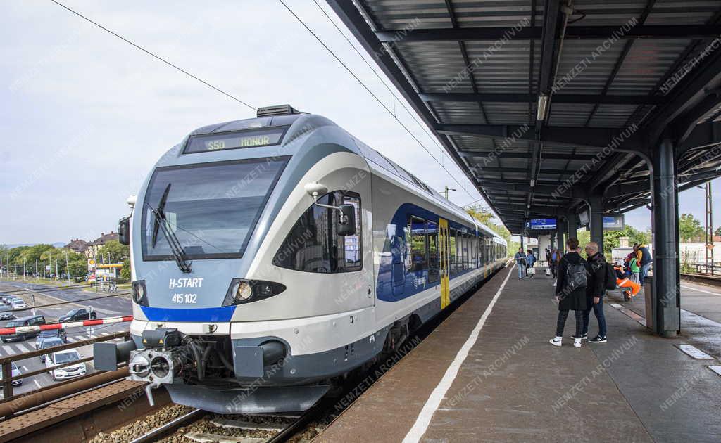 Közlekedés - Budapest - Kőbánya alsó vasútállomás