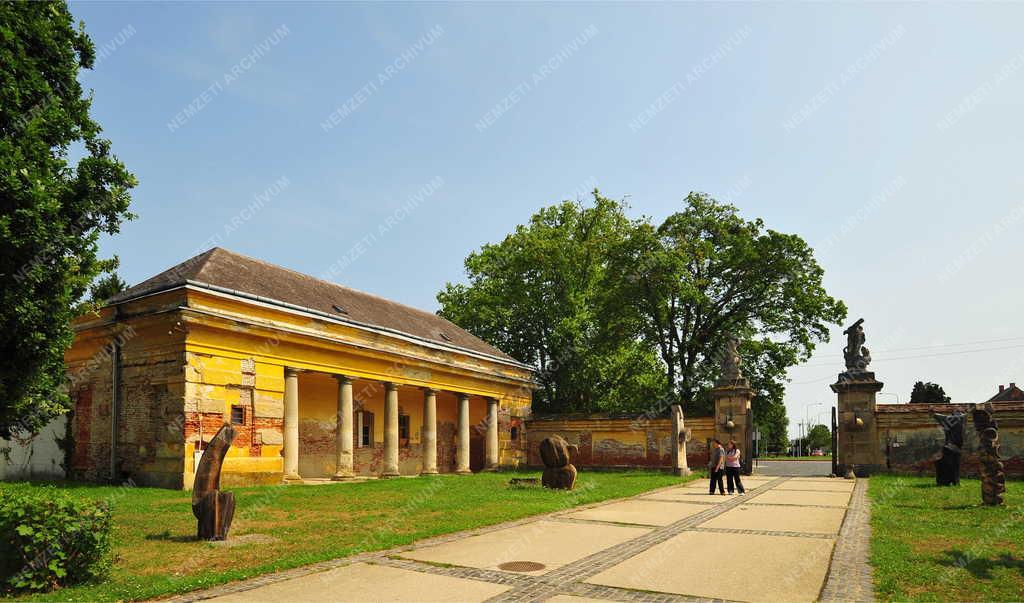 Műemlék - Körmend - A Batthyány Strattmann László kastély