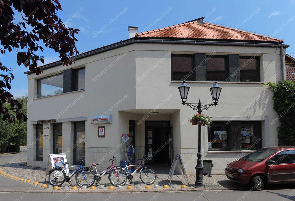 Tokaj - A Turinform Iroda épülete
