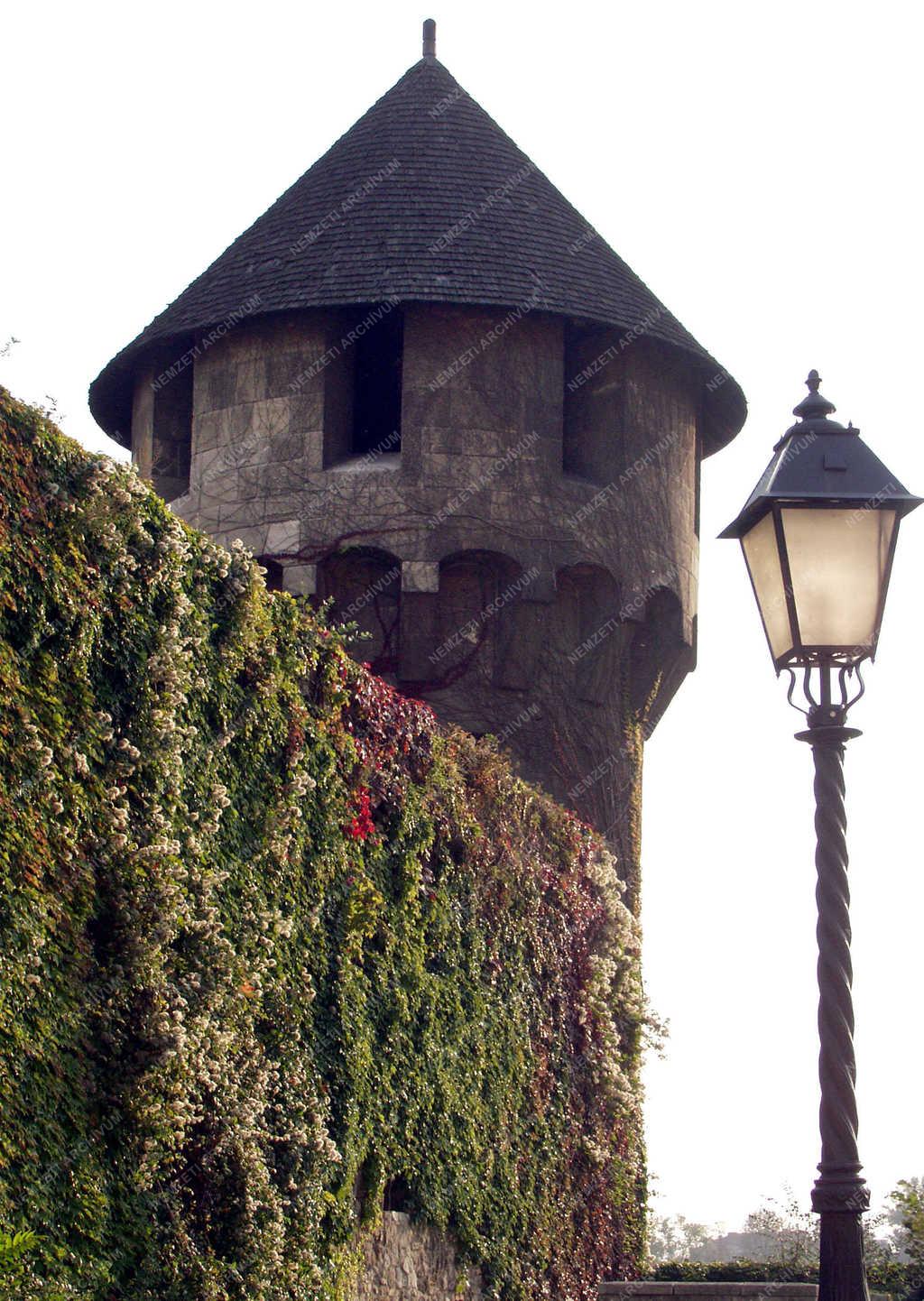 Városkép - Budavári részlet - A Buzogány torony