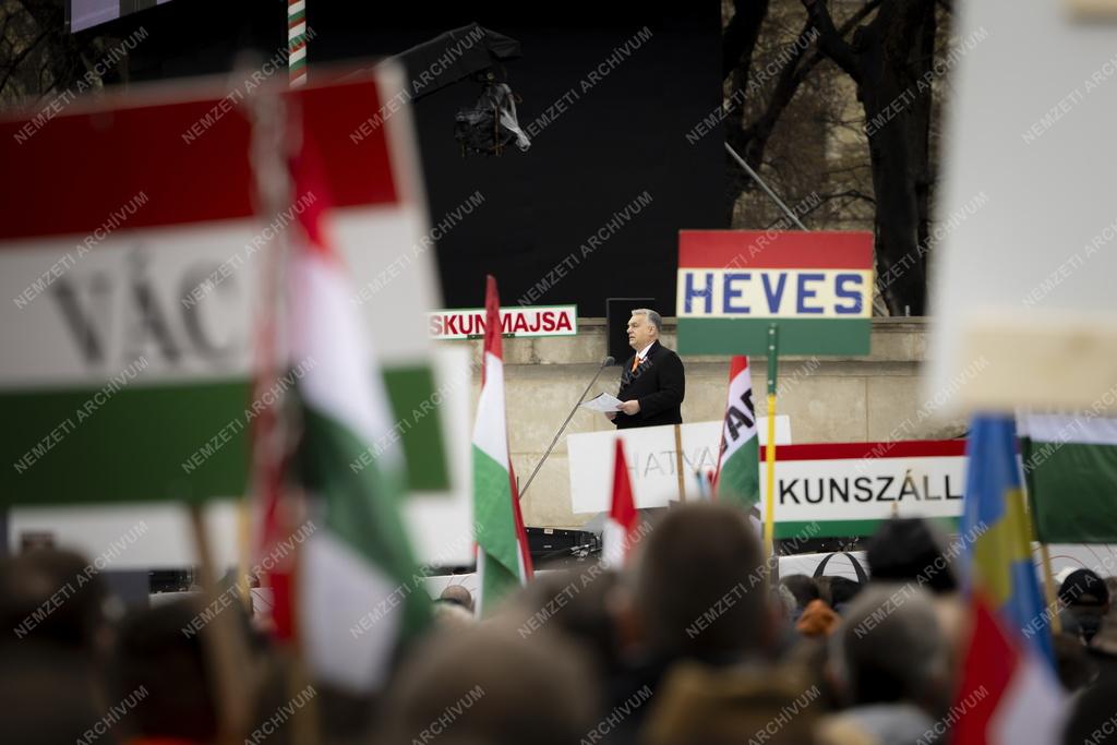 Március 15. - Állami díszünnepség a Múzeumkertben