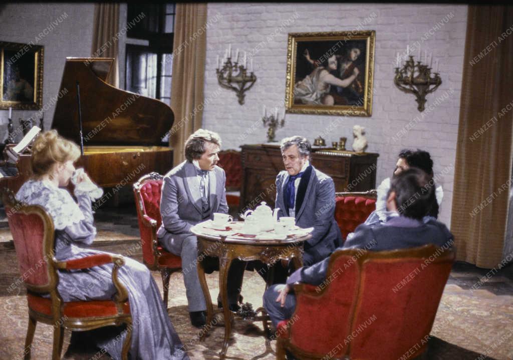 Kultúra - Televízió - A cár őrültje című tv-film forgatása
