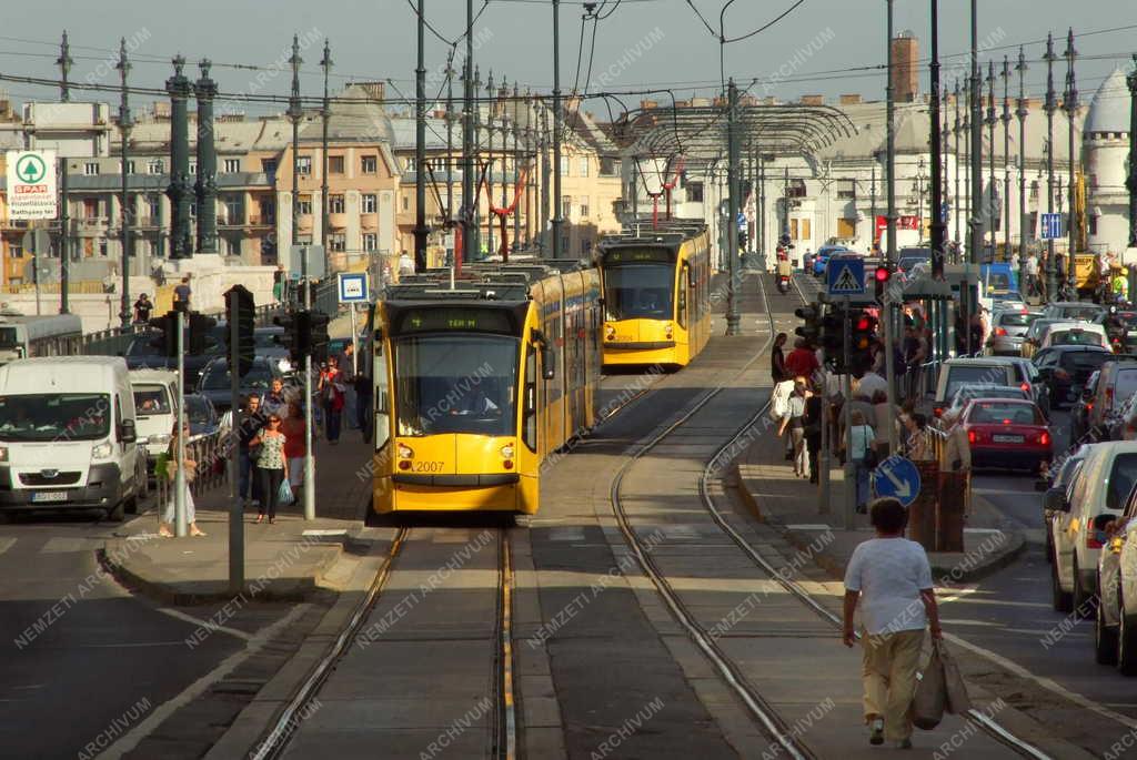 Táj, város - Budapest - Közlekedés 