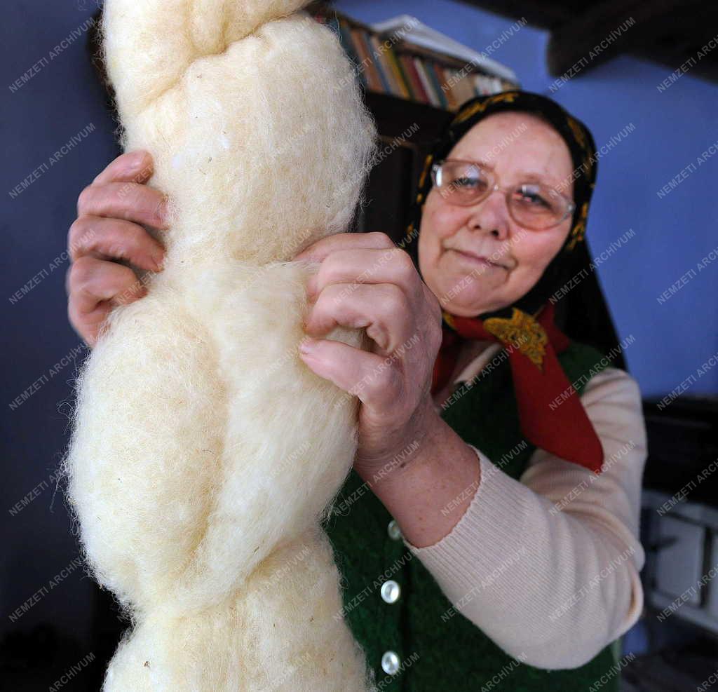 Portré - Magyarókereke - Máté Erzsébet kézműves