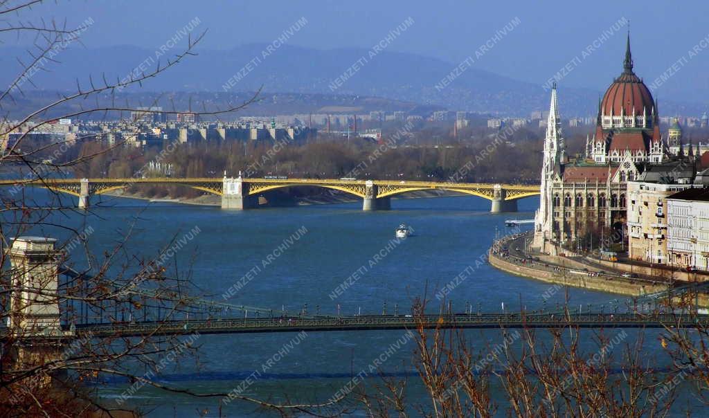 Táj, város - Budapest - Dunai panoráma