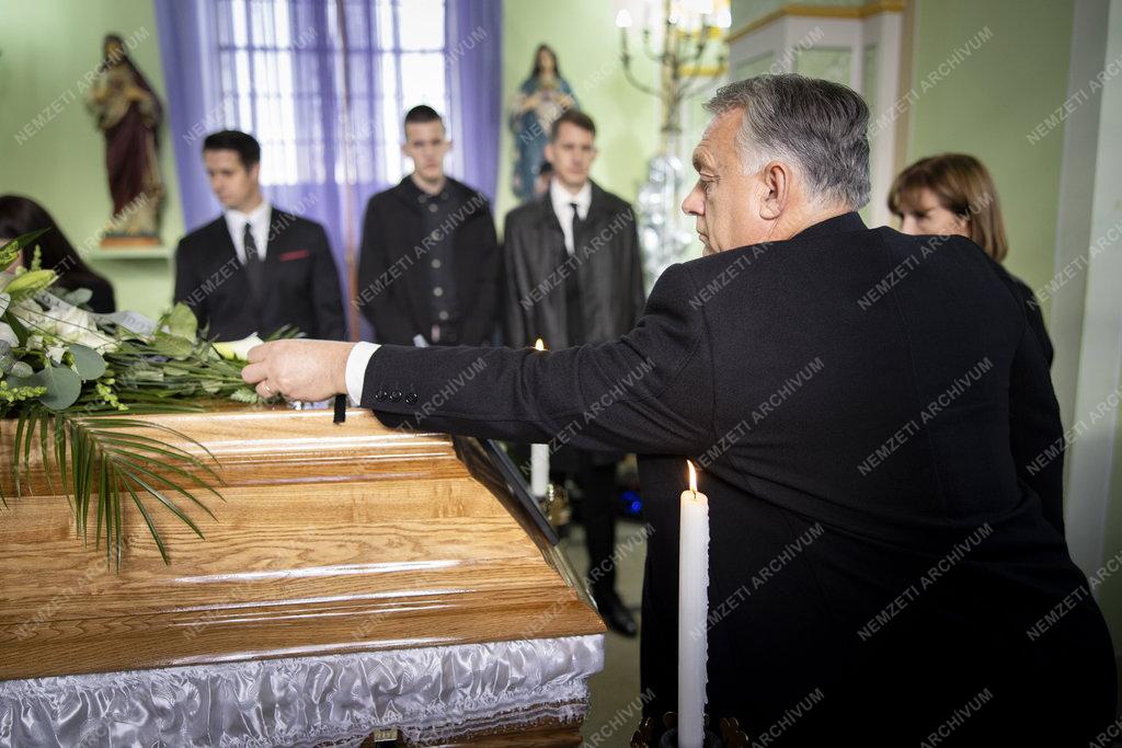 Végső búcsút vettek Pásztor Istvántól