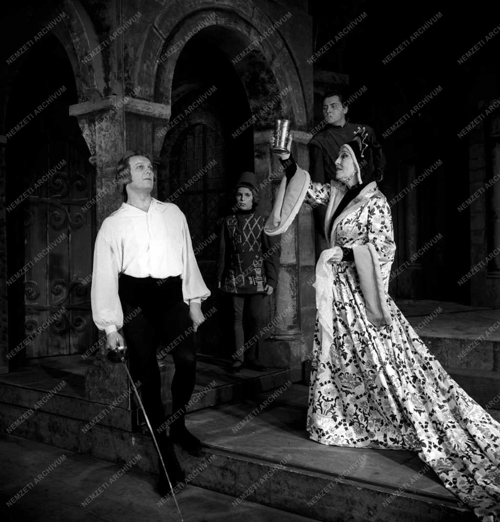 Színház - Hamlet - Nemzeti Színház 