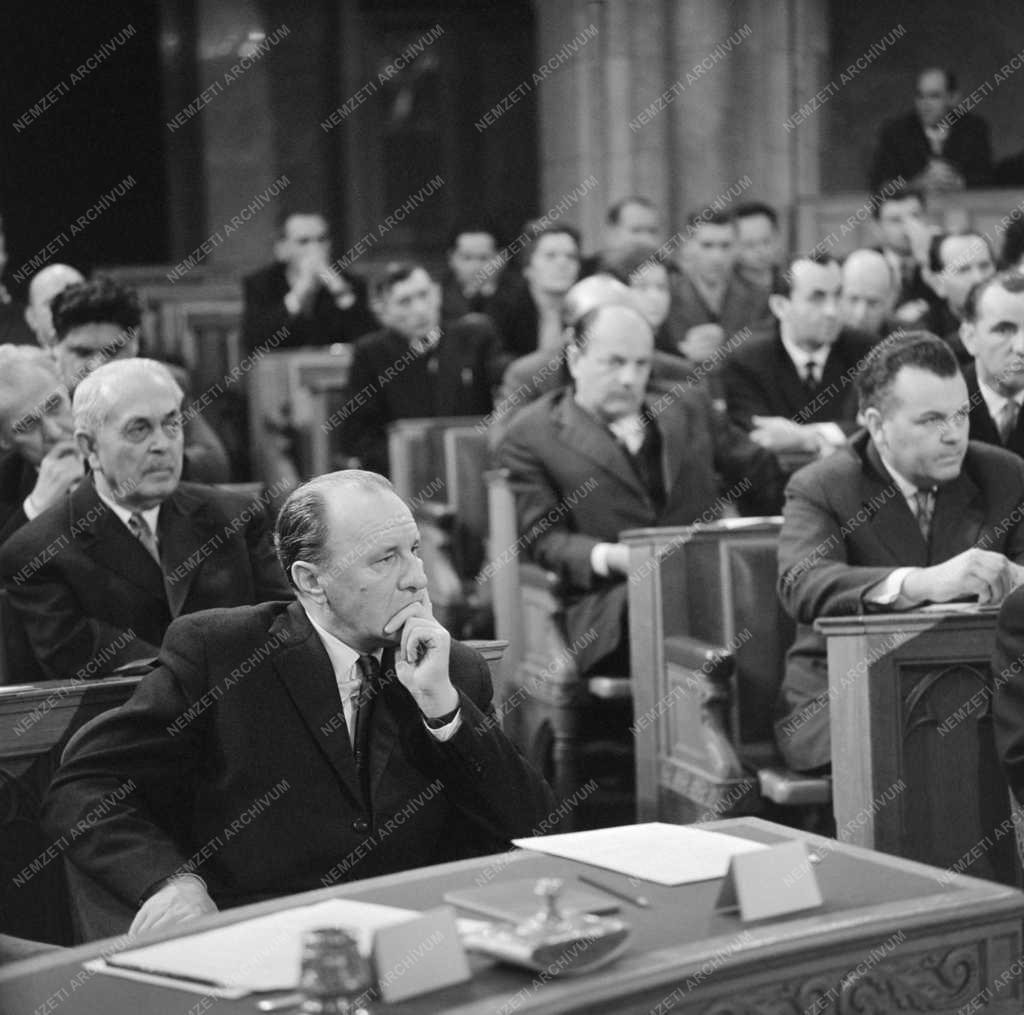 Belpolitika - Az Országgyűlés januári ülésszaka