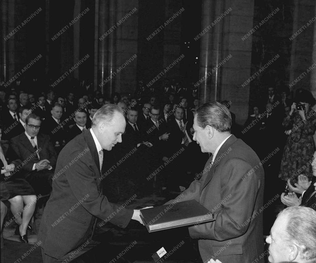 Díj - Az 1978. évi állami és Kossuth-díjak átadása