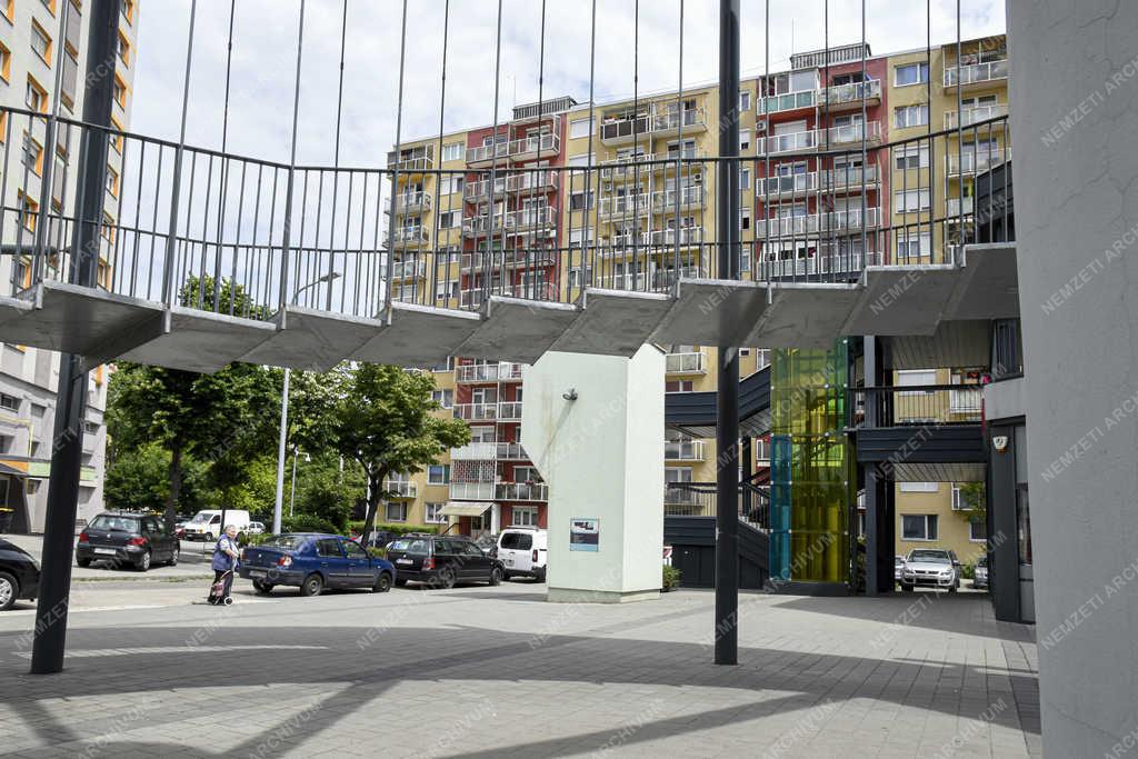 Városkép - Budapest - 50 éves Újpalota
