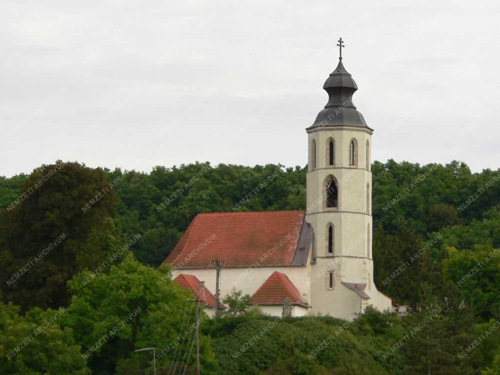 Cserhátsurány - Római katolikus templom 