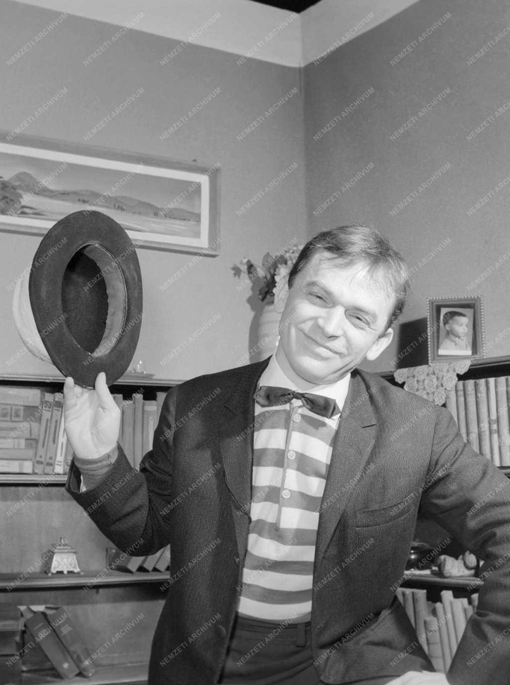 Kultúra - József Attila Színház - Kállai István: Keménykalaposok
