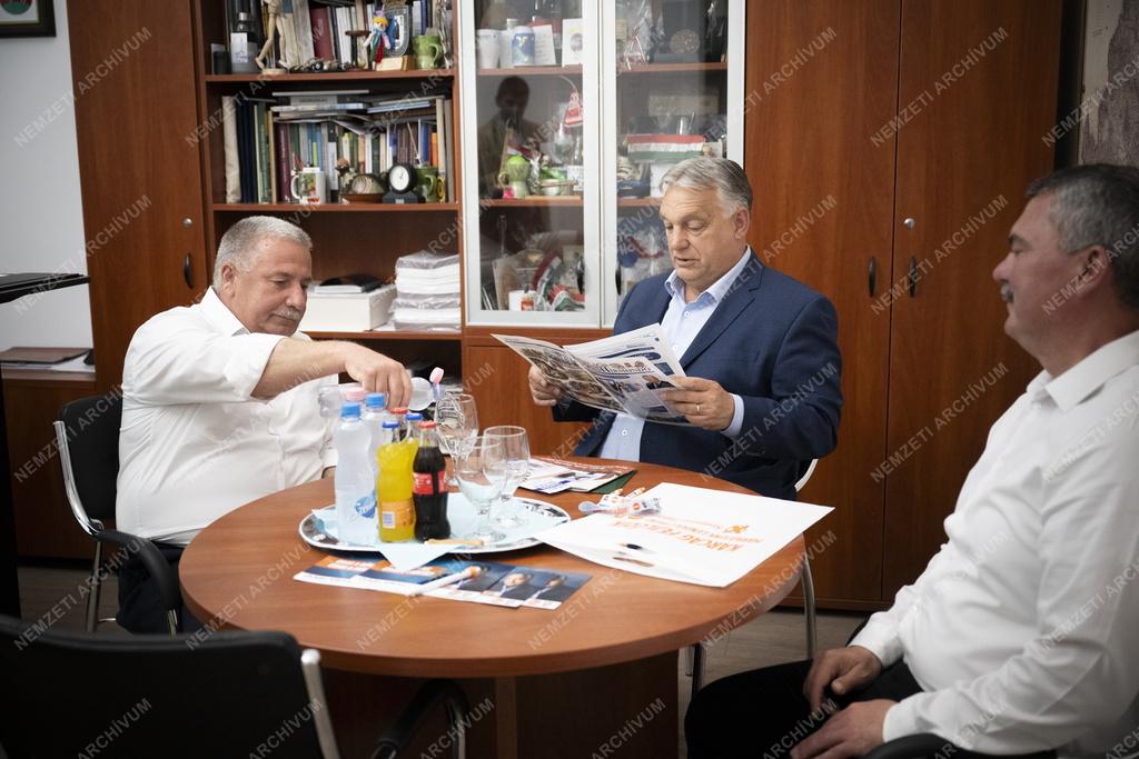 Voks 24 - Orbán Viktor országjáró kampánykörútja