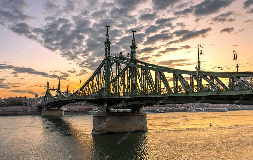 Városkép - Budapest - Szabadság híd