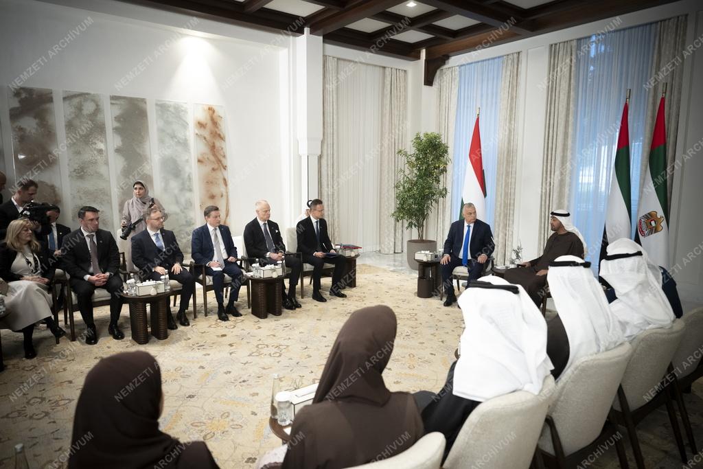 Orbán Viktor az Egyesült Arab Emírségekben