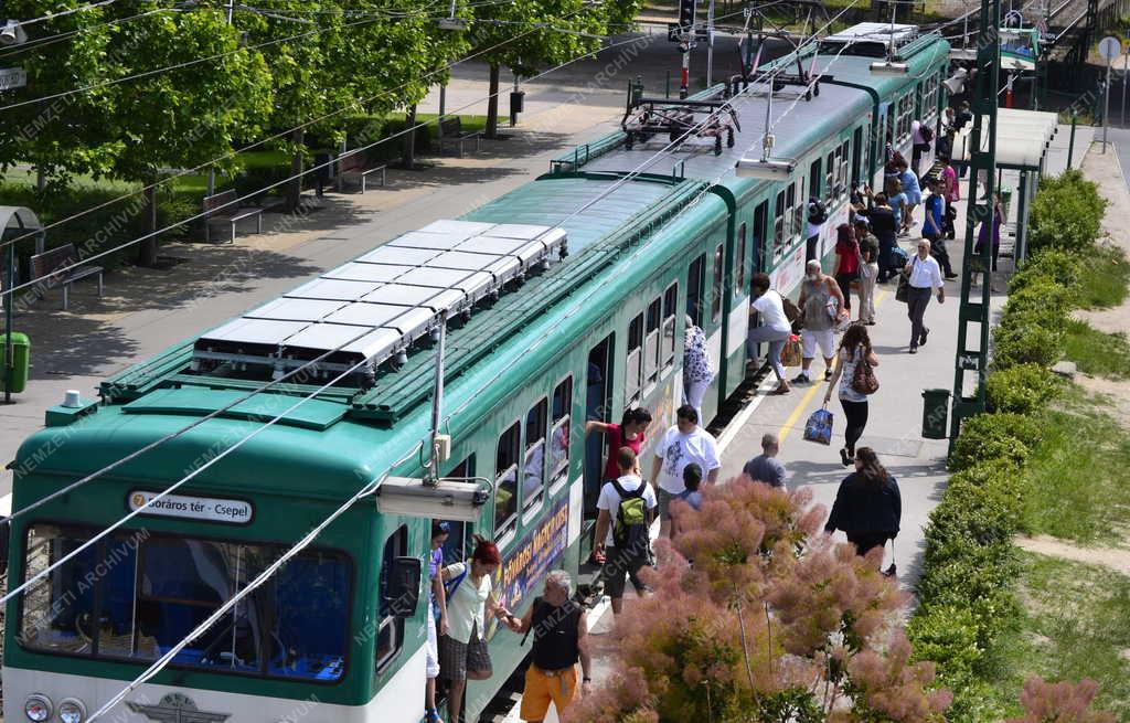 Közlekedés - Budapest - HÉV megálló