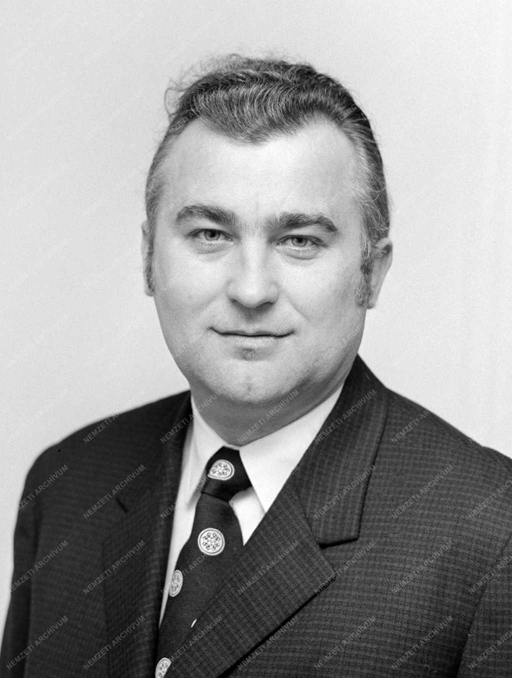 1975-ös Állami díjasok - Mészáros László