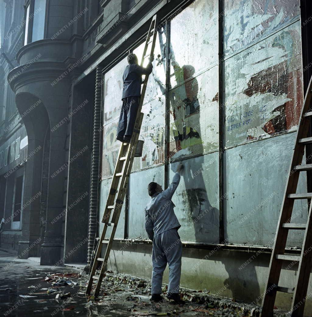 Szolgáltatás - Plakáttakarítás