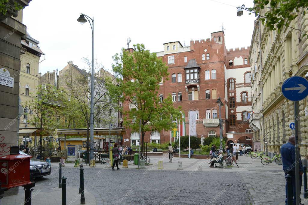 Városkép - Budapest - A Mikszáth Kálmán tér