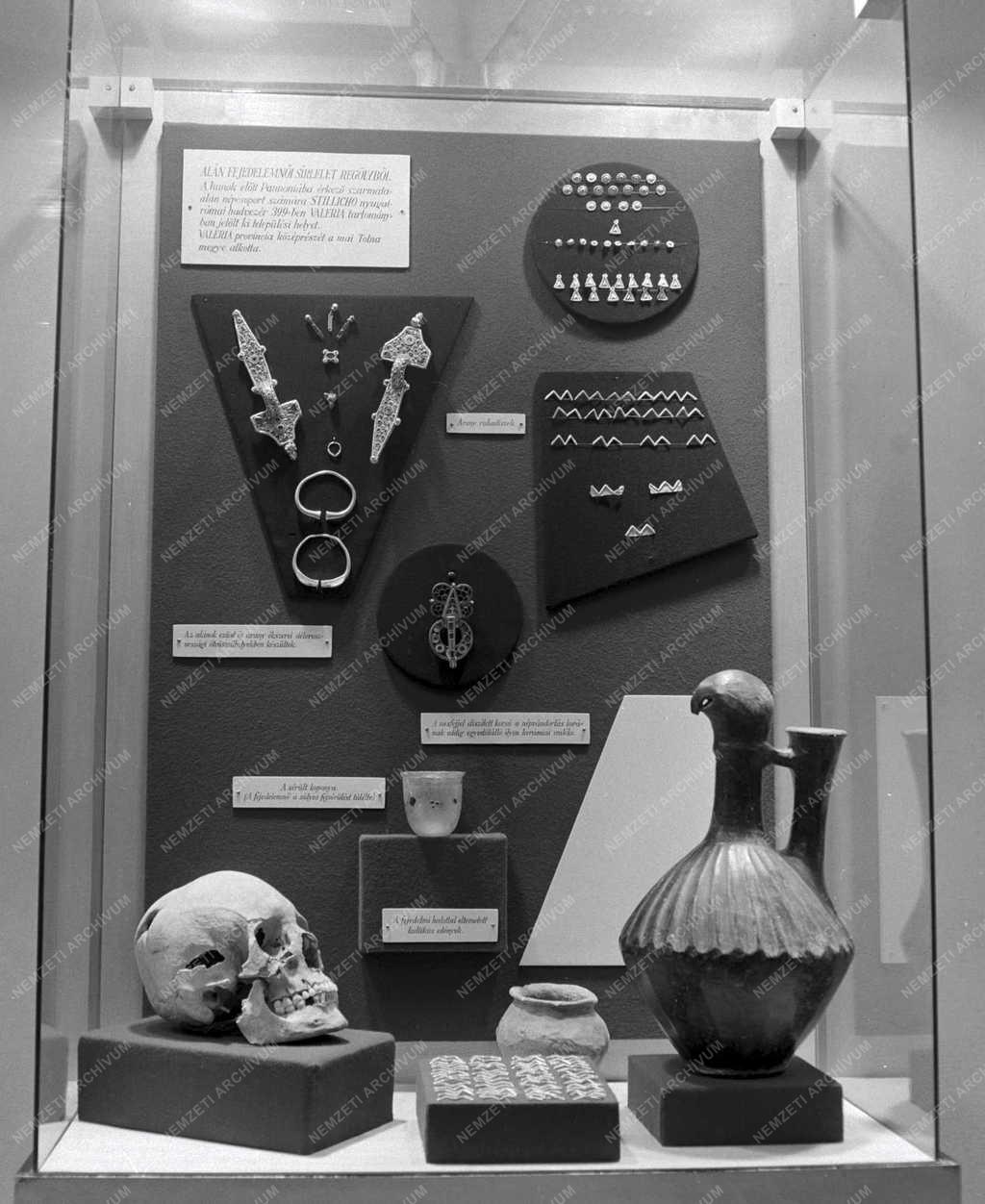 Kultúra - Régészet - Regölyi leletek 