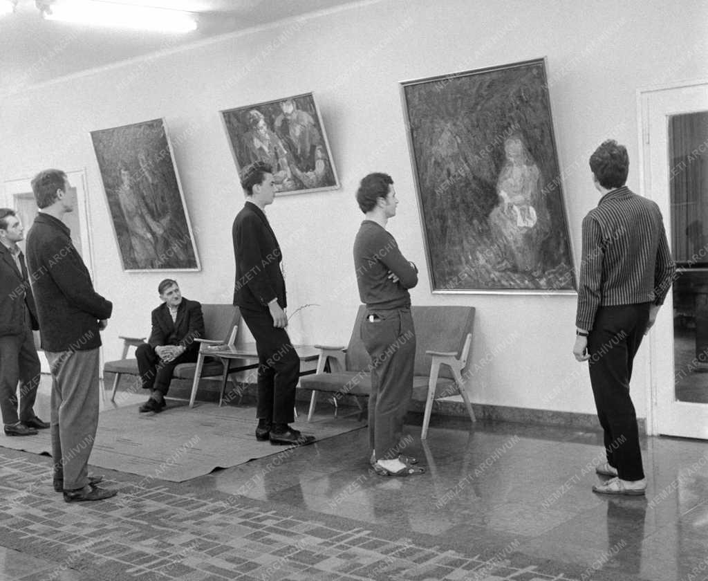 Kultúra - Torbó Gyula fiatal komlói festőművész 