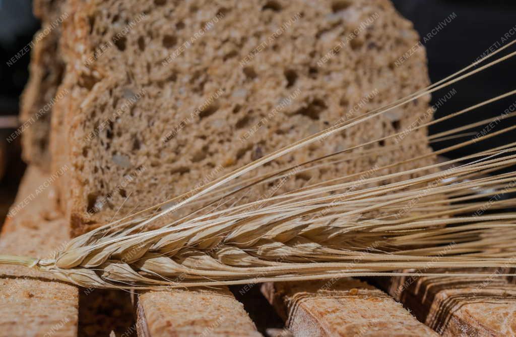 Élelmiszer - Kenyér