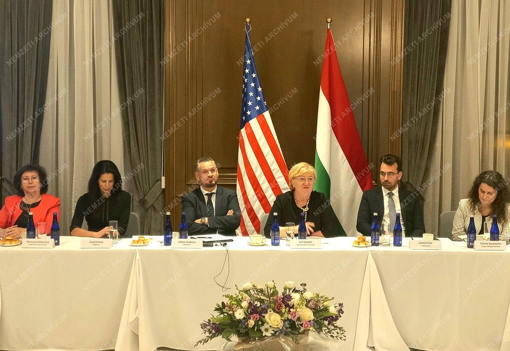 Szili Katalin az amerikai magyar szervezetek képviselőivel találkozott Washingtonban  