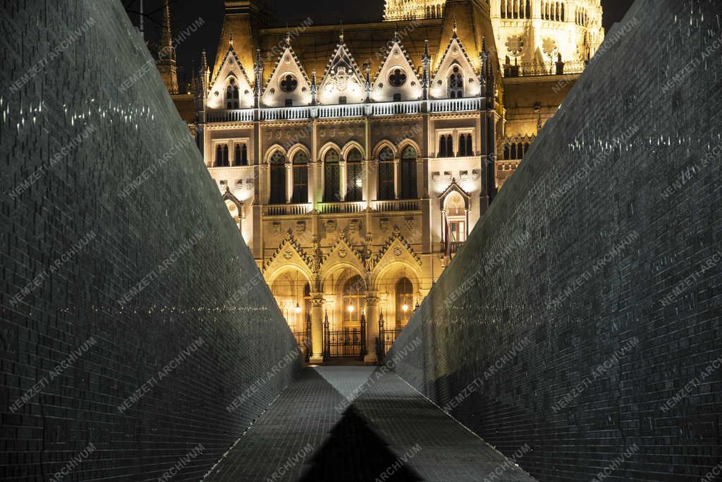 Városkép - Budapest - Az Összetartozás emlékhelye