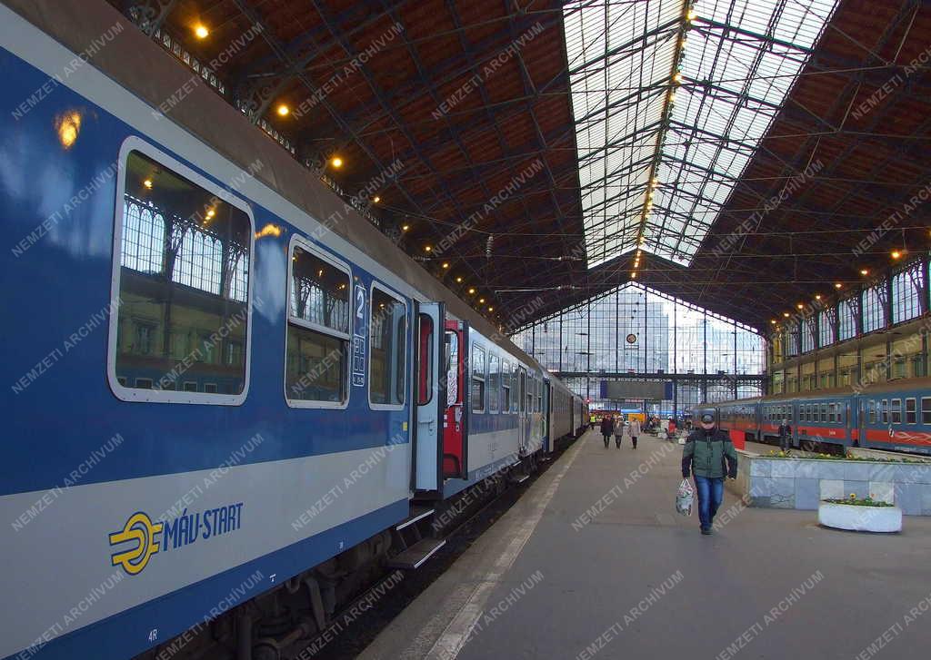 Közlekedés - Budapest - A Nyugati pályaudvar