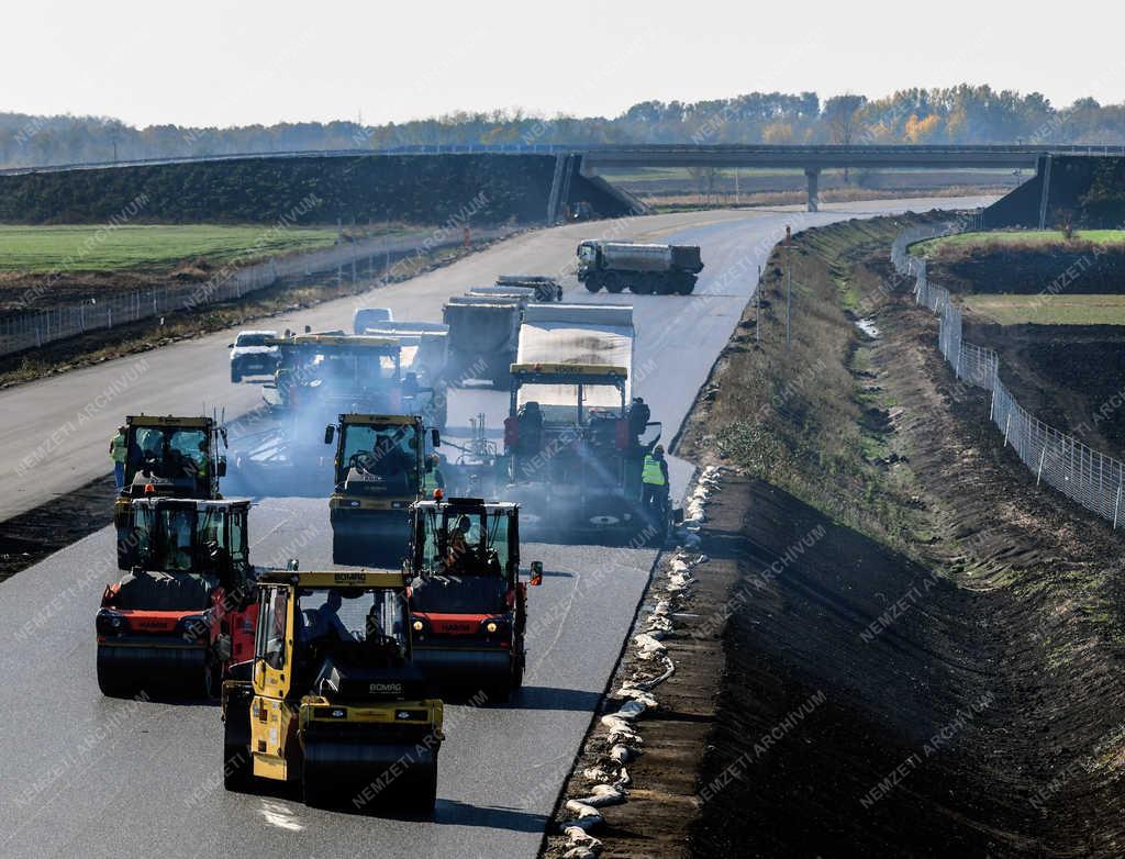 Közlekedés - Derecske - Az M35-ös autópálya építése